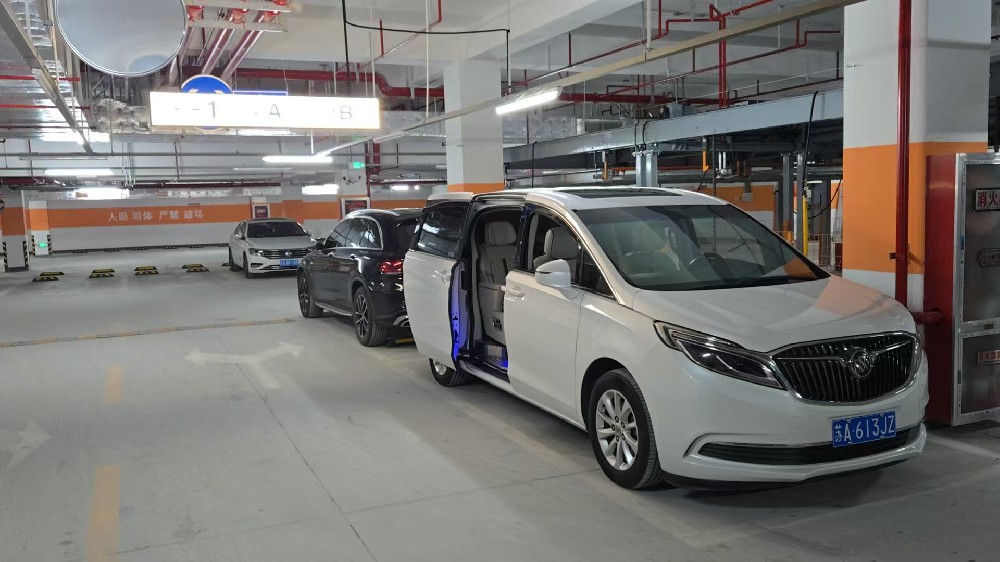 “前世五百年的回眸，才換來今生的擦肩而過”每當(dāng)想起這句話，我總會(huì)想起與笑笑的再次相遇